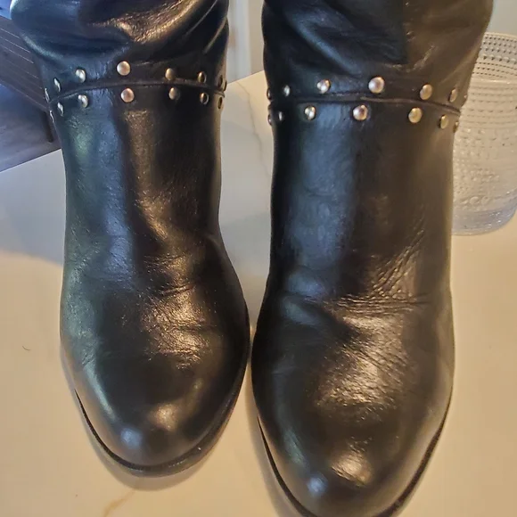 Michael Kors Astor tall slouch boots (8 1/2) runs big so can fit